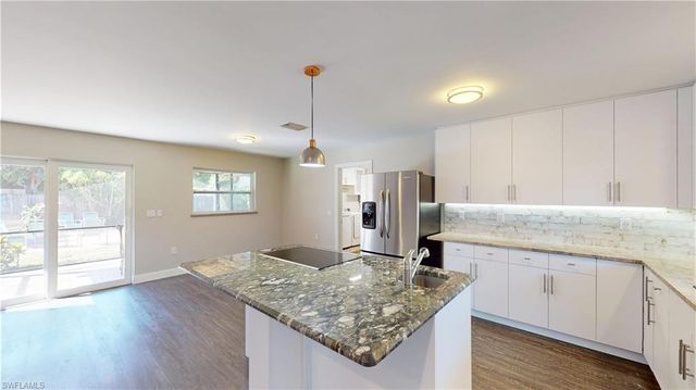 27514 Playa Del Rey LN, Bonita Springs, FL 34135