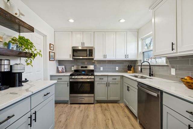 3010 Joanna Drive, Farmers Branch, TX 75234