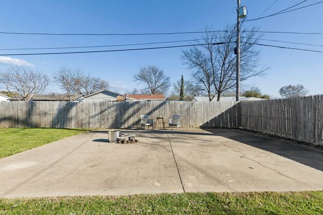 3010 Joanna Drive, Farmers Branch, TX 75234