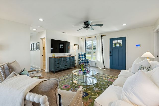 3010 Joanna Drive, Farmers Branch, TX 75234