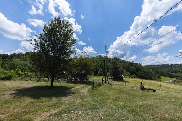 2090 Langnau Road, London, KY 40741