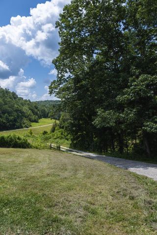 2090 Langnau Road, London, KY 40741