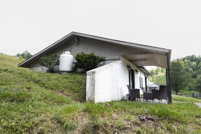 2090 Langnau Road, London, KY 40741