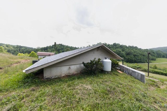 2090 Langnau Road, London, KY 40741