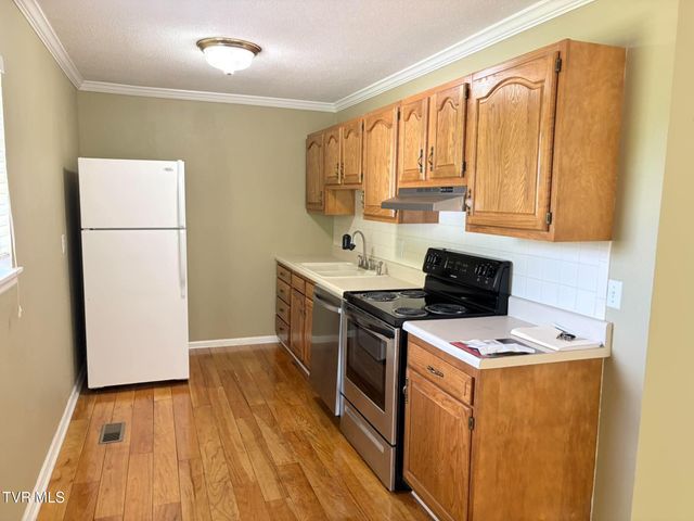 134 Briarwood Drive, Gray, TN 37615
