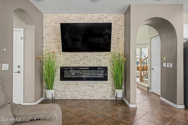 13642 W CHAPAROSA Way, Peoria, AZ 85383