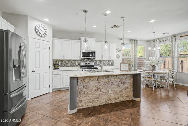 13642 W CHAPAROSA Way, Peoria, AZ 85383
