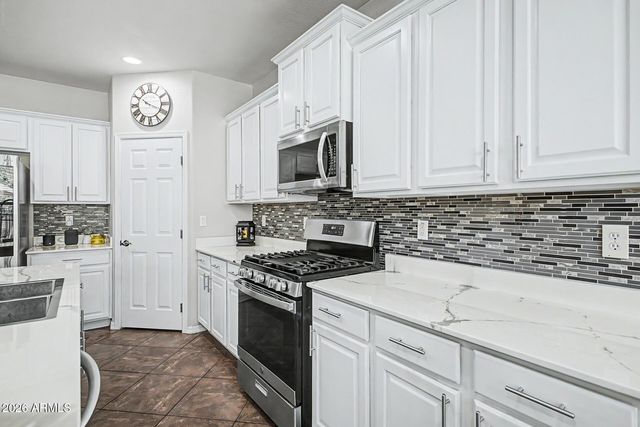 13642 W CHAPAROSA Way, Peoria, AZ 85383