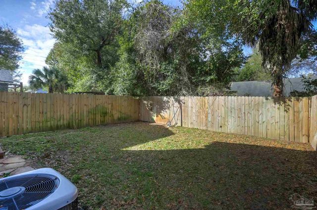 615 N B St, Pensacola, FL 32501