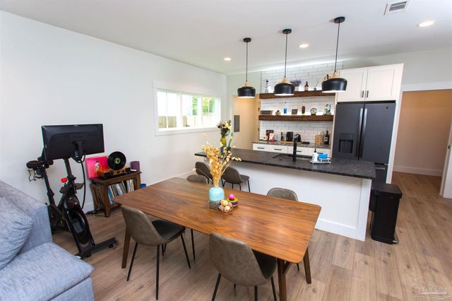 615 N B St, Pensacola, FL 32501