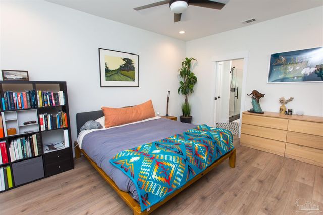 615 N B St, Pensacola, FL 32501