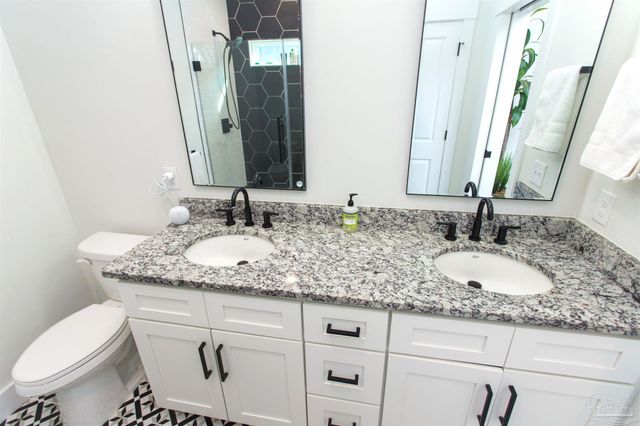 615 N B St, Pensacola, FL 32501