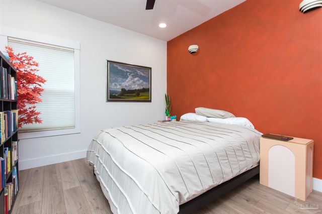 615 N B St, Pensacola, FL 32501