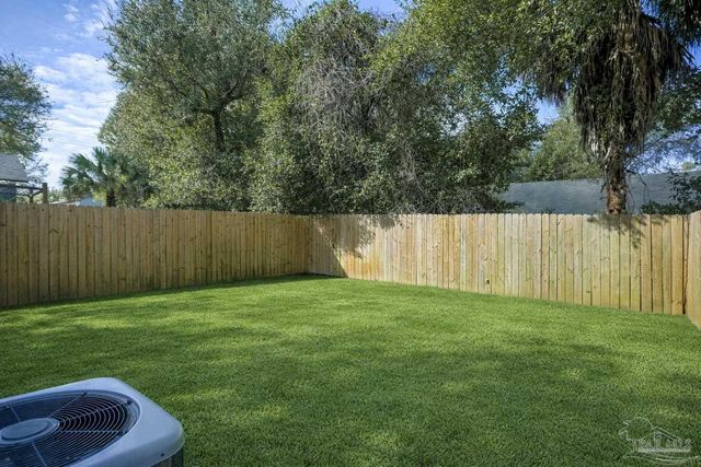 615 N B St, Pensacola, FL 32501