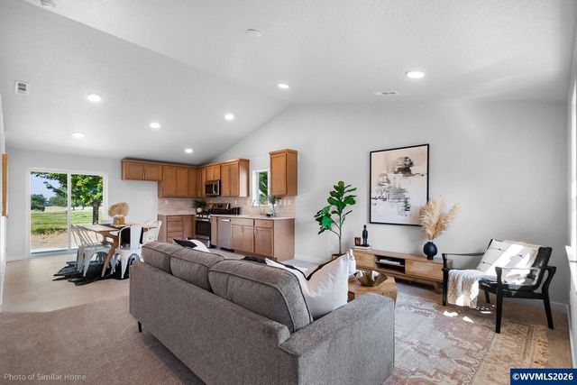 3112 S 13th St, Lebanon, OR 97355