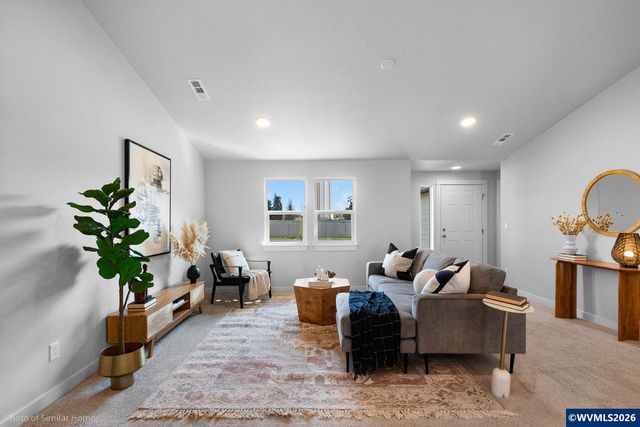 3112 S 13th St, Lebanon, OR 97355