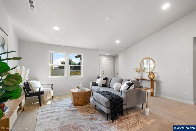 3112 S 13th St, Lebanon, OR 97355