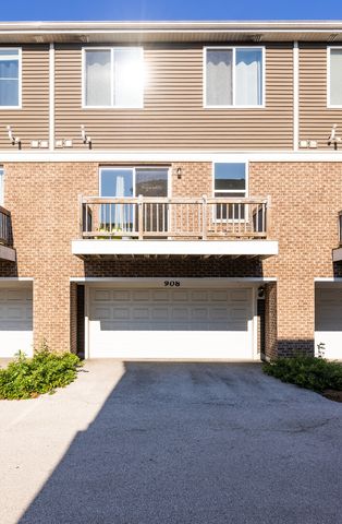 908 Bradford Drive, Naperville, IL 60563