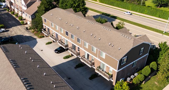 908 Bradford Drive, Naperville, IL 60563