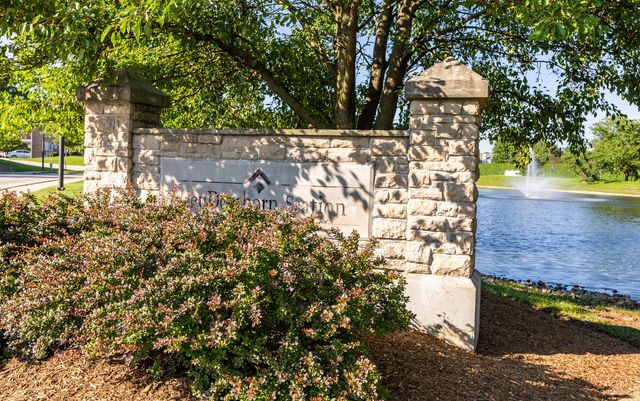 908 Bradford Drive, Naperville, IL 60563