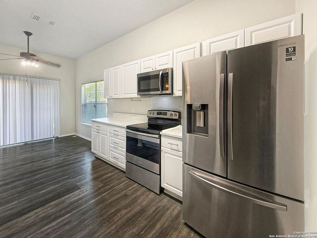 8426 Maple Ridge, San Antonio, TX 78239