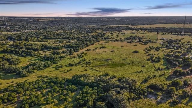 5274 County Road 200, Liberty Hill, TX 78642