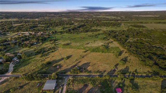 5274 County Road 200, Liberty Hill, TX 78642
