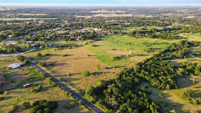 5274 County Road 200, Liberty Hill, TX 78642