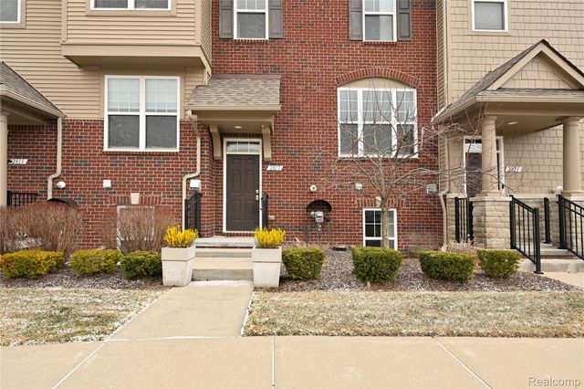 2817 Hartwick Drive, Rochester Hills, MI 48307