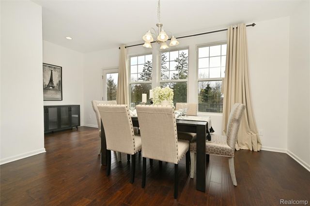 2817 Hartwick Drive, Rochester Hills, MI 48307