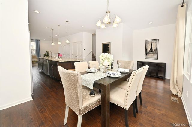 2817 Hartwick Drive, Rochester Hills, MI 48307