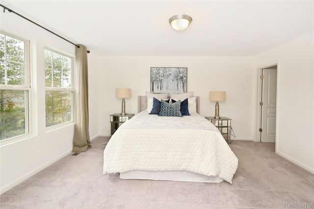 2817 Hartwick Drive, Rochester Hills, MI 48307