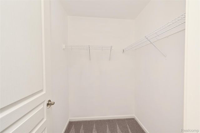 2817 Hartwick Drive, Rochester Hills, MI 48307