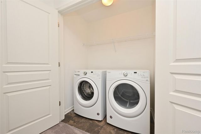 2817 Hartwick Drive, Rochester Hills, MI 48307