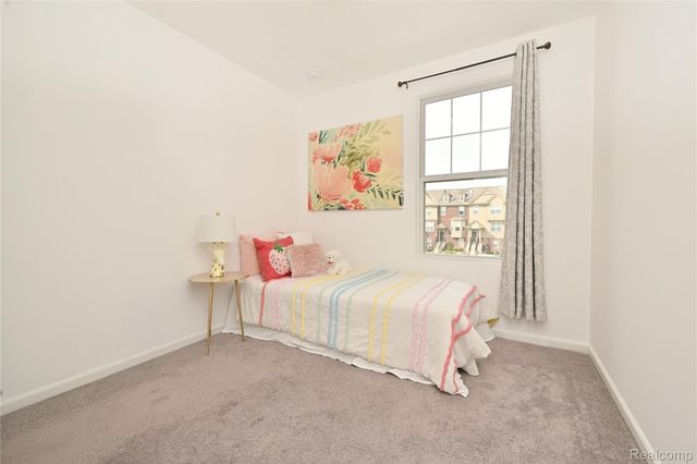 2817 Hartwick Drive, Rochester Hills, MI 48307