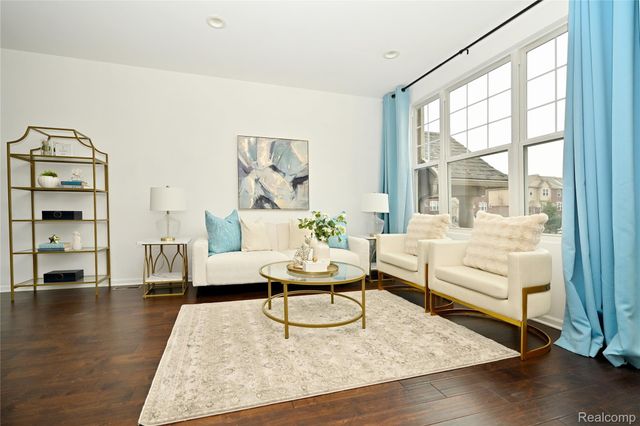 2817 Hartwick Drive, Rochester Hills, MI 48307