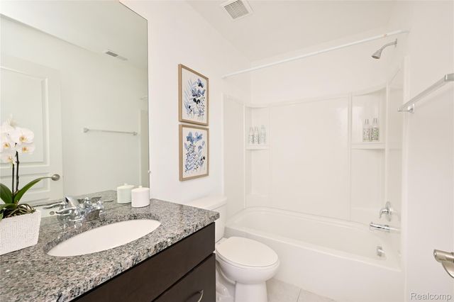 2817 Hartwick Drive, Rochester Hills, MI 48307