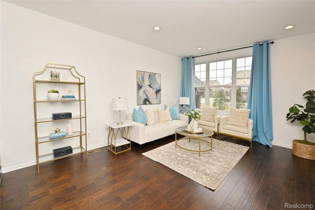 2817 Hartwick Drive, Rochester Hills, MI 48307