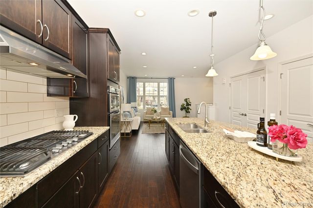 2817 Hartwick Drive, Rochester Hills, MI 48307