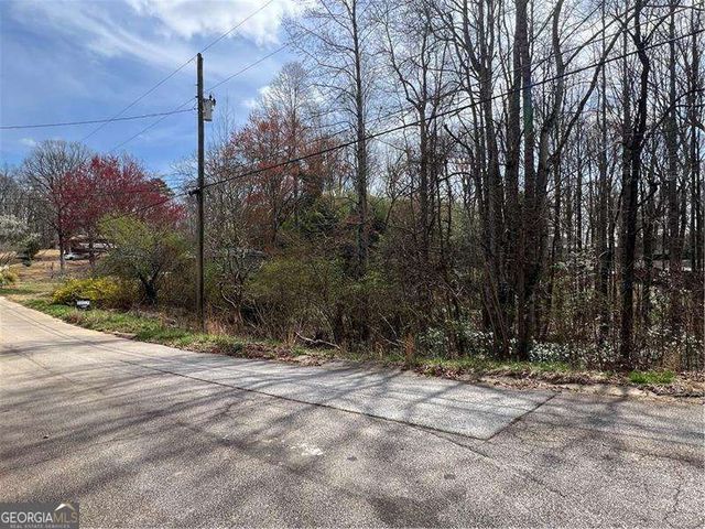 5825 N Bear Drive, Douglasville, GA 30135
