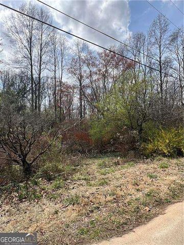 5825 N Bear Drive, Douglasville, GA 30135