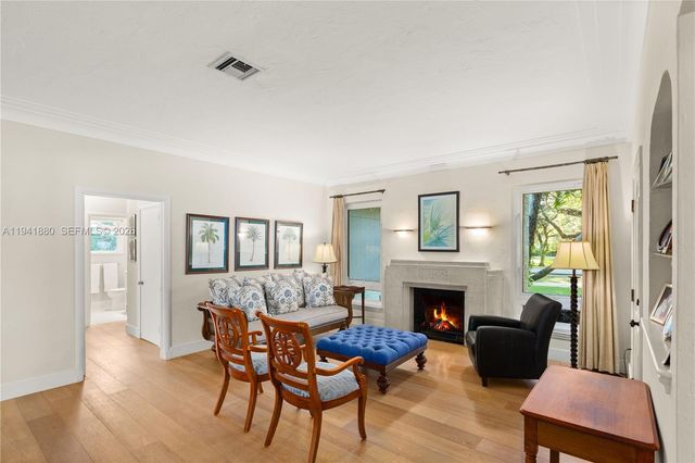 1901 Country Club Prado, Coral Gables, FL 33134