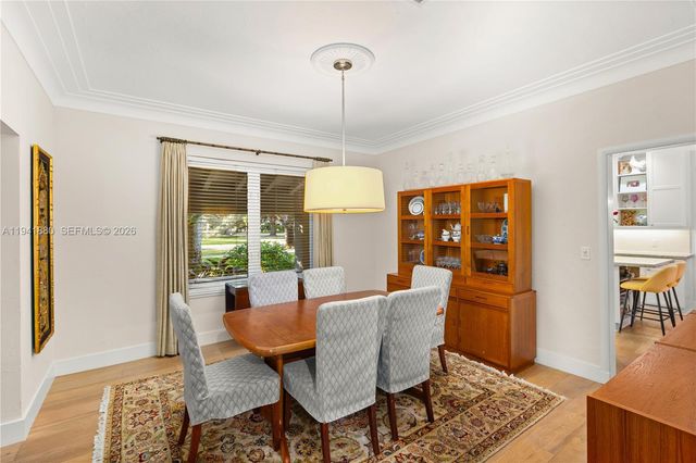 1901 Country Club Prado, Coral Gables, FL 33134