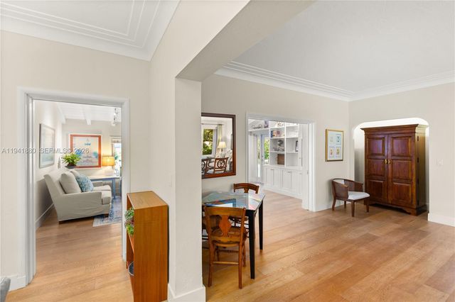 1901 Country Club Prado, Coral Gables, FL 33134