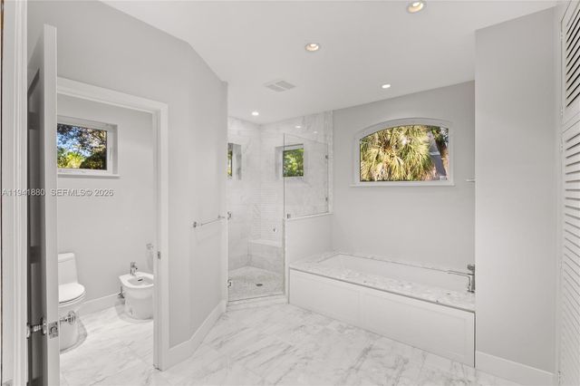 1901 Country Club Prado, Coral Gables, FL 33134