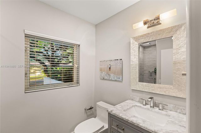 1901 Country Club Prado, Coral Gables, FL 33134