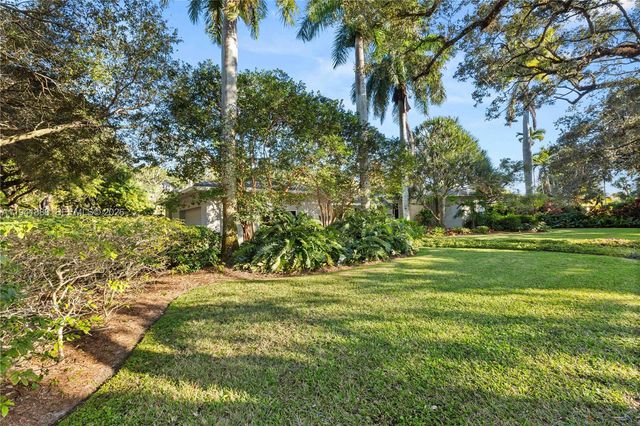 1901 Country Club Prado, Coral Gables, FL 33134