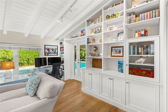 1901 Country Club Prado, Coral Gables, FL 33134