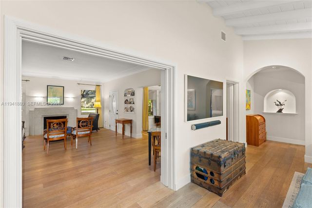 1901 Country Club Prado, Coral Gables, FL 33134