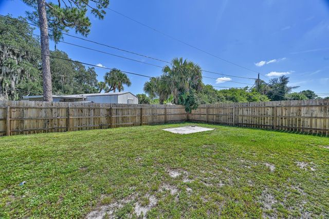 5204 Deanna Lane, Fort Pierce, FL 34946